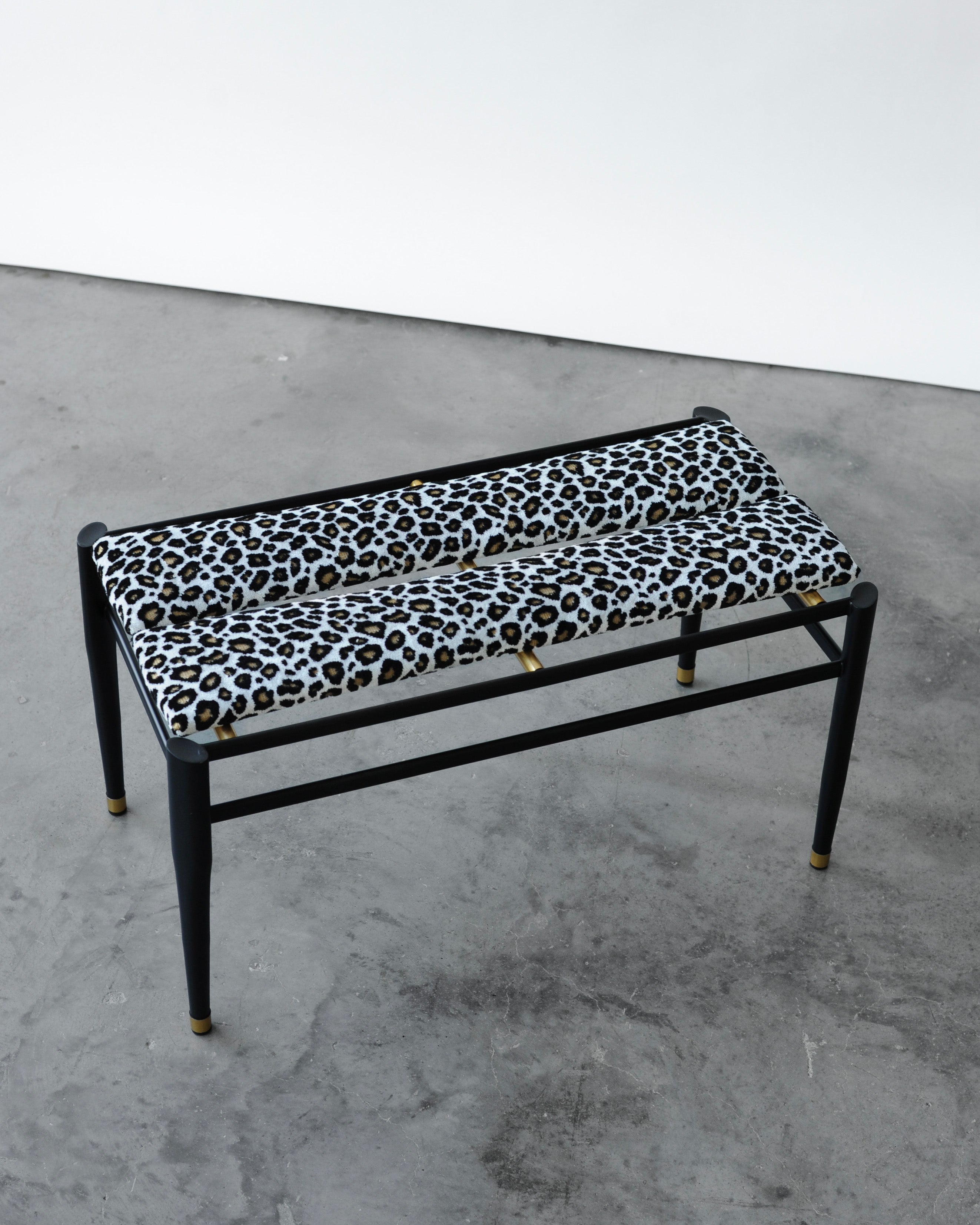 Lavica leopard, 1960s