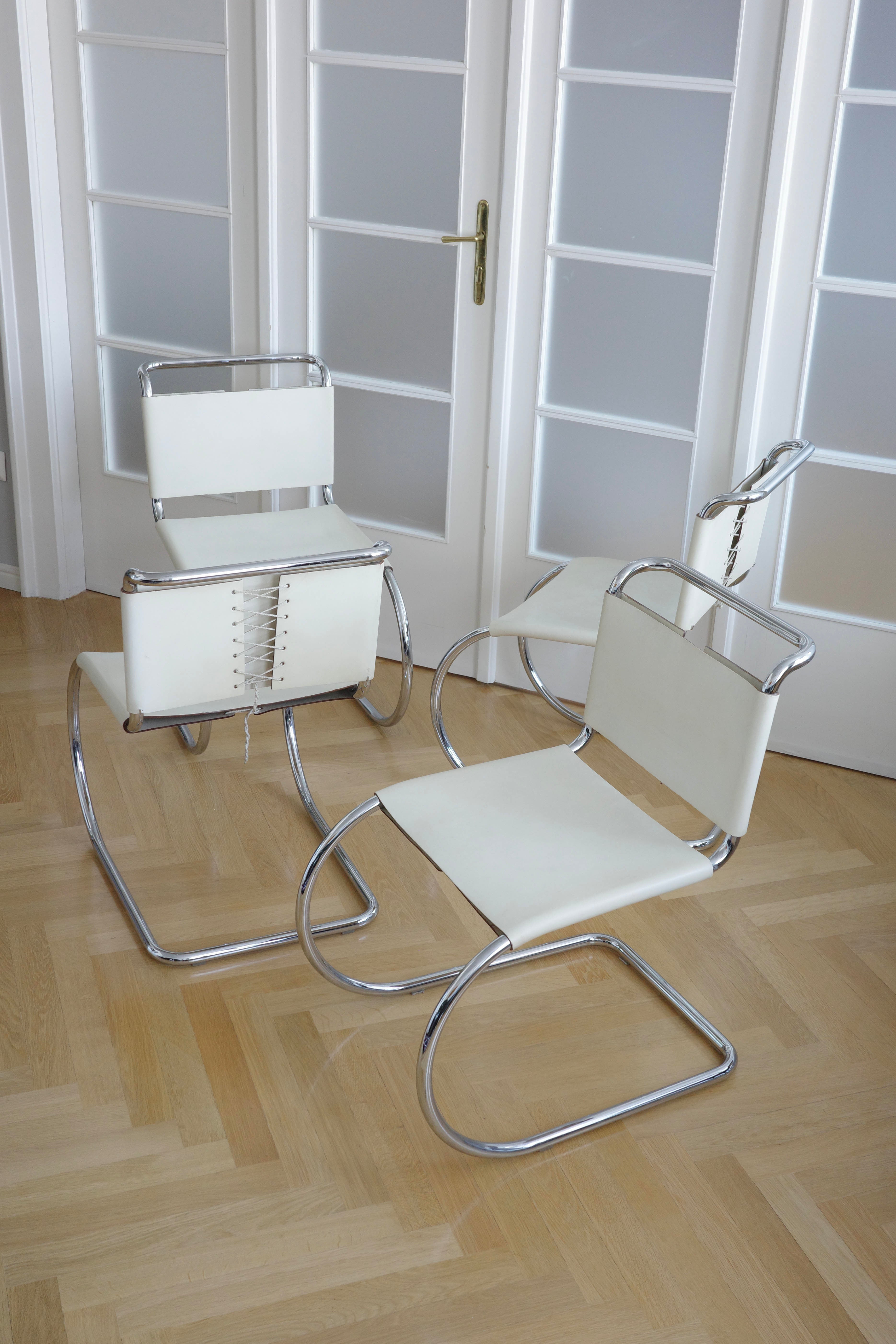Stoličky MR10 Mies van der Rohe, Knoll 1980s