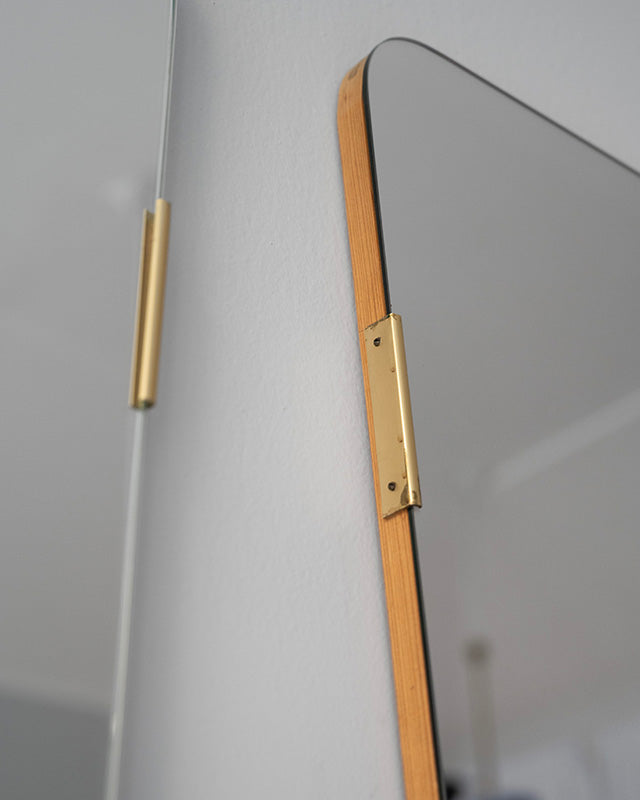 Zrkadlo s drevenou základňou, 1950s, Taliansko