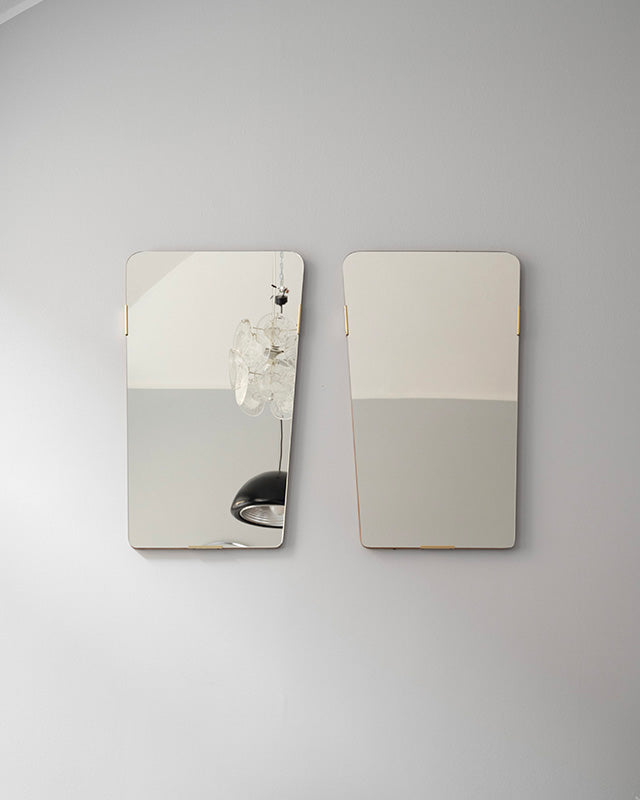 Zrkadlo s drevenou základňou, 1950s, Taliansko