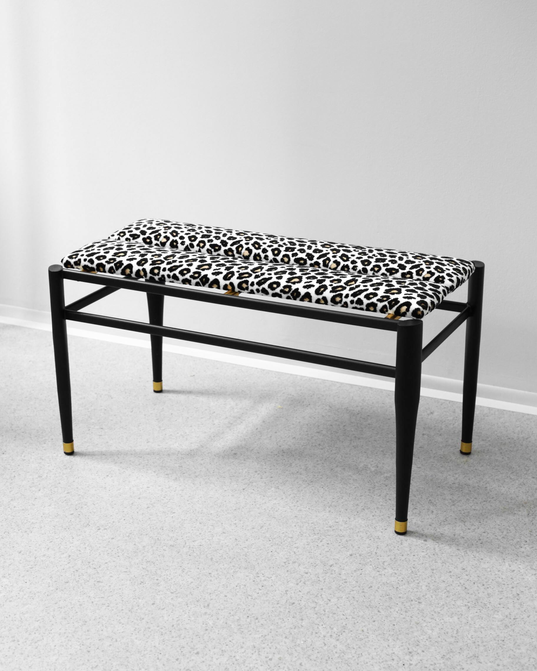 Lavica leopard, 1960s