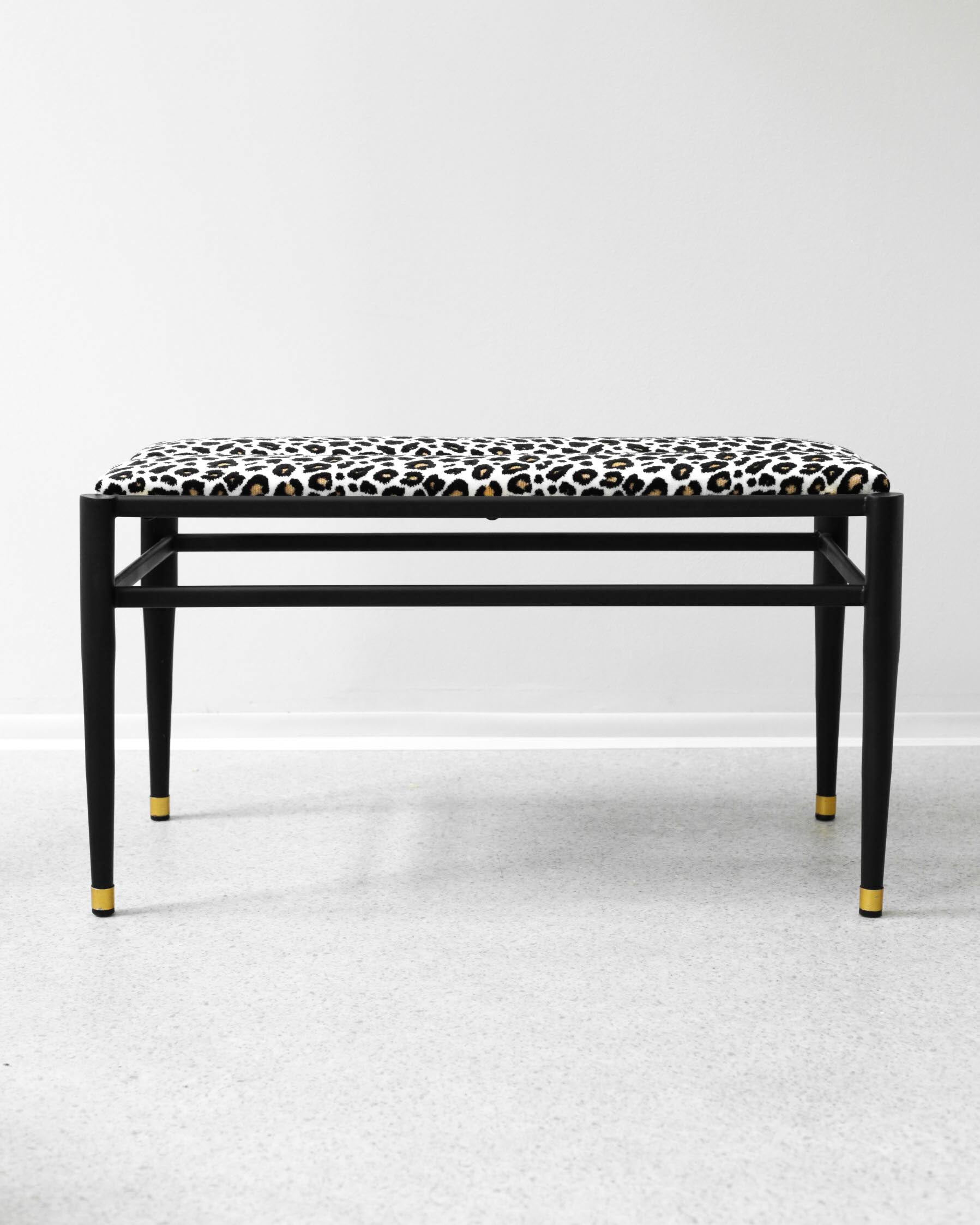 Lavica leopard, 1960s