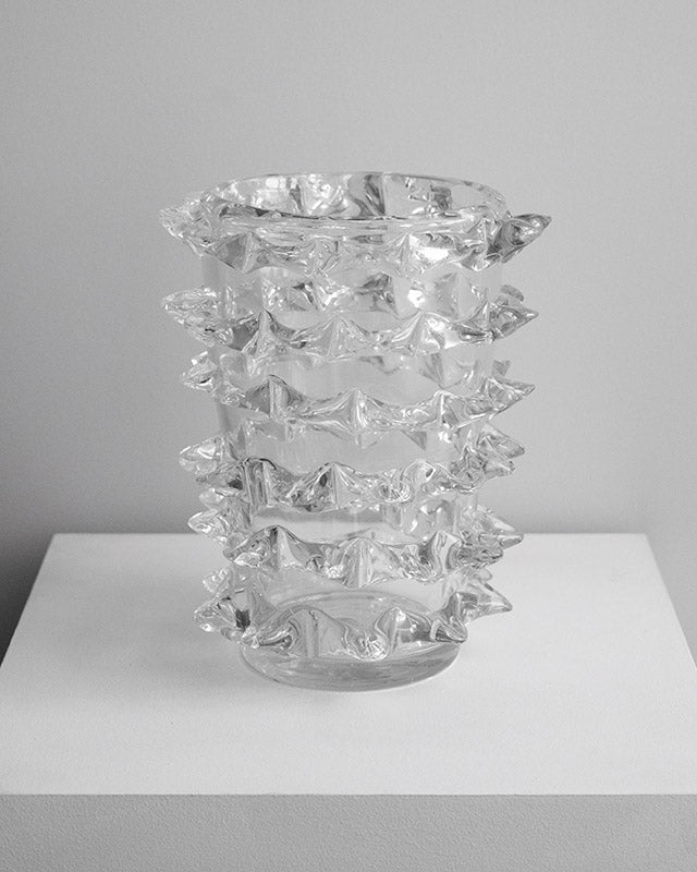 Váza s “rostrato” dizajnom