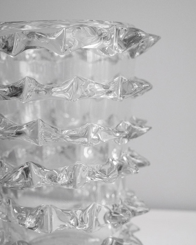 Váza s “rostrato” dizajnom