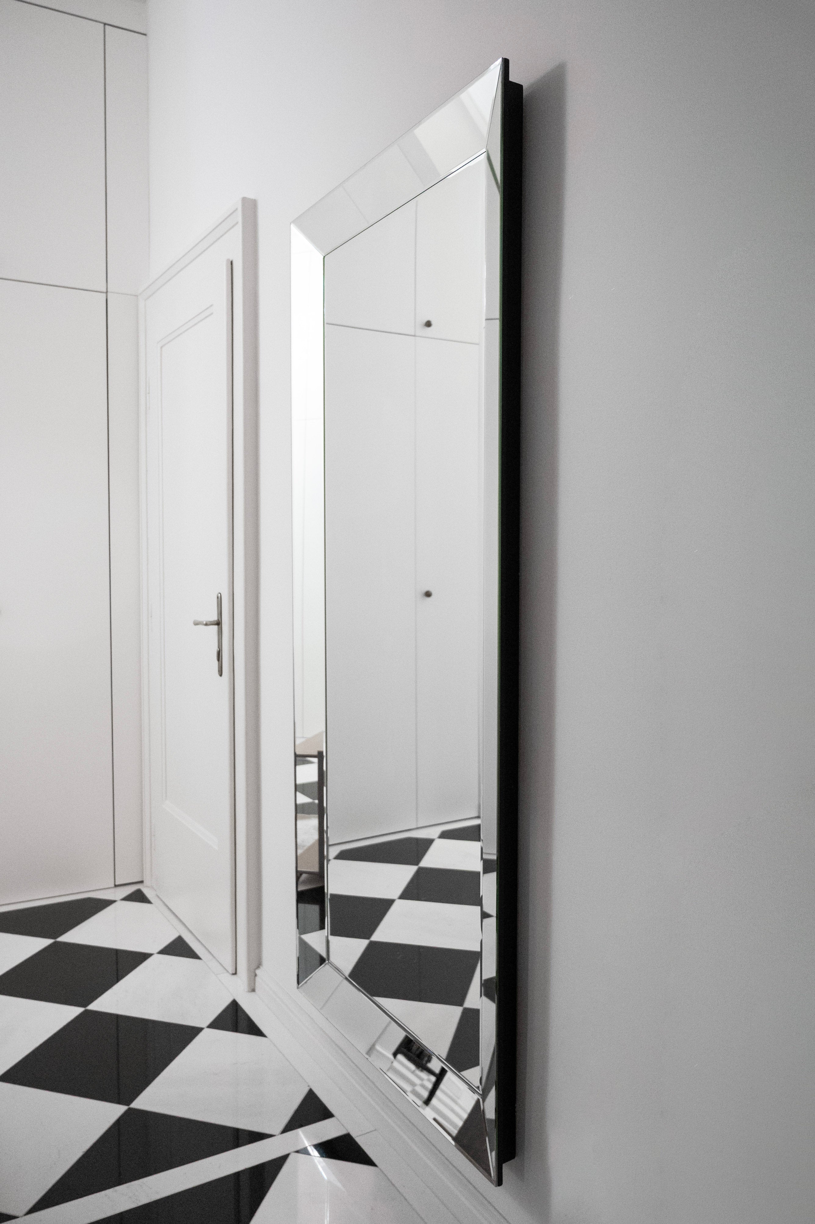 Elegantné veľké zrkadlo