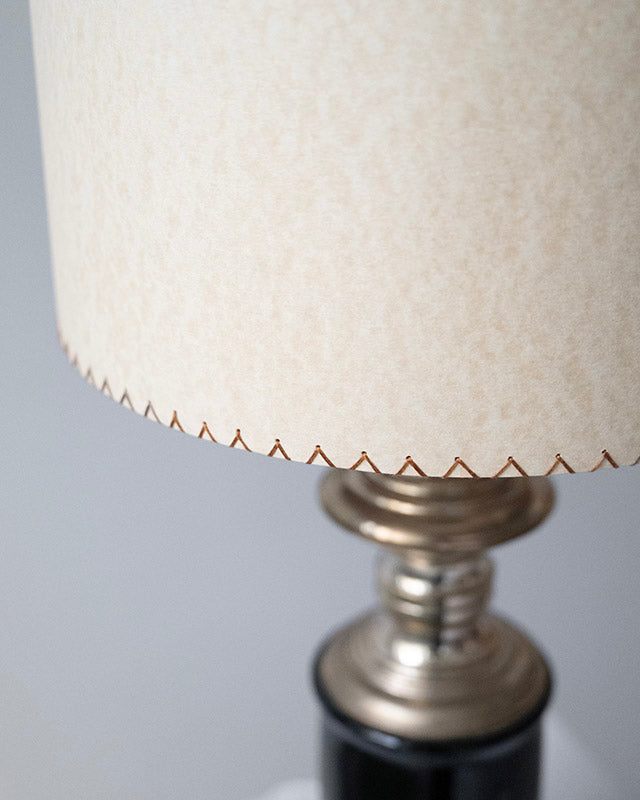 Lampa s čiernou základňou, 1950s