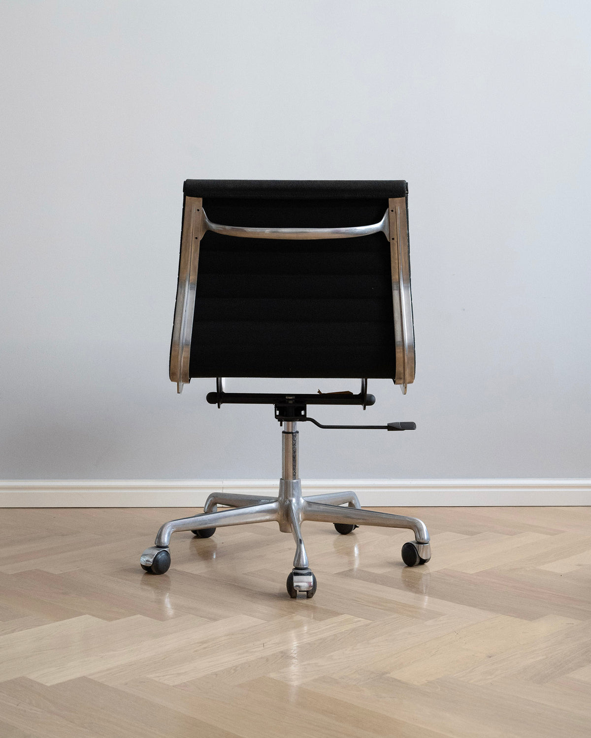 Kancelárska stolička EA 117 Office Chair, ICF, 1980s