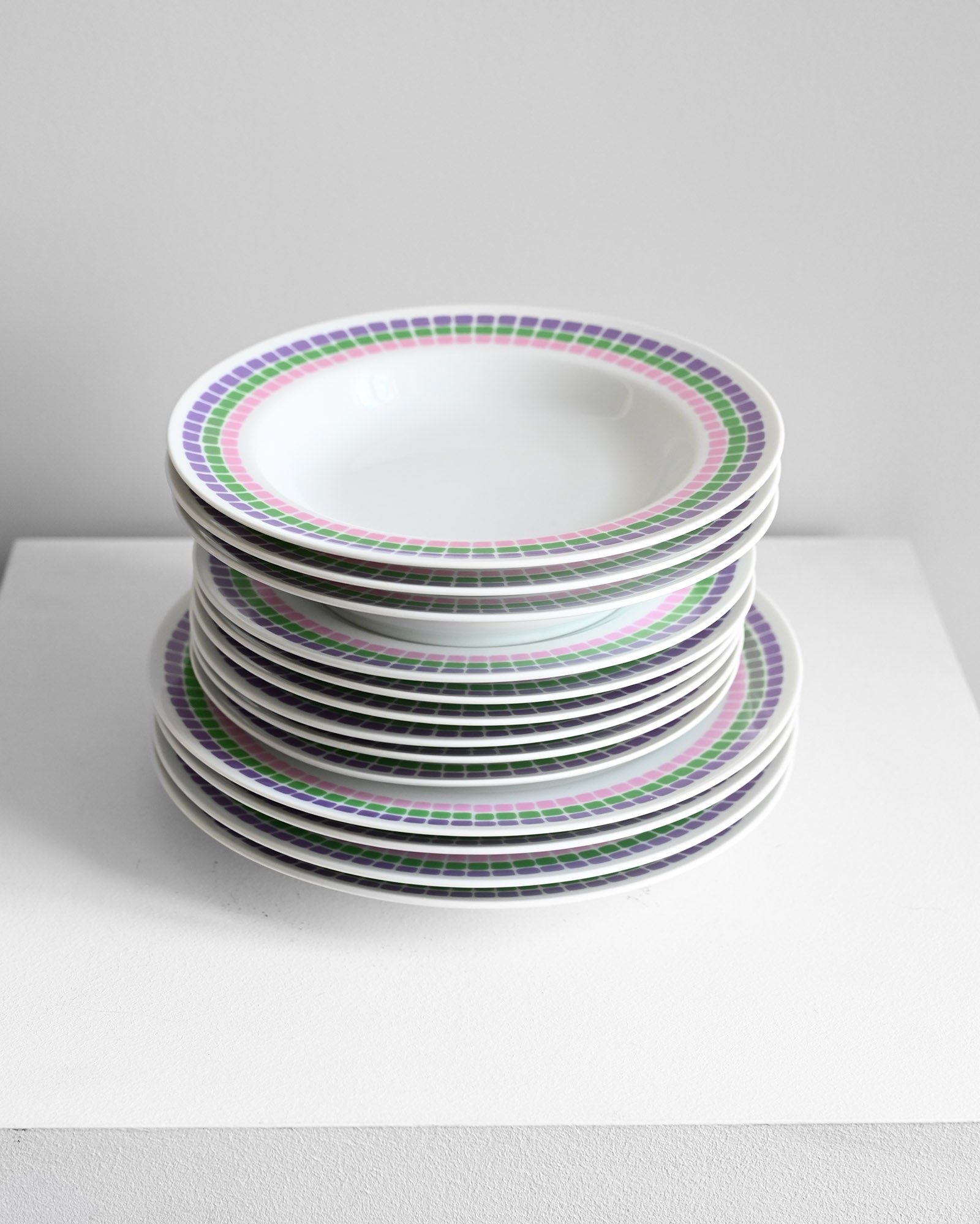 Hravý set tanierov Richard Ginori, 1980s