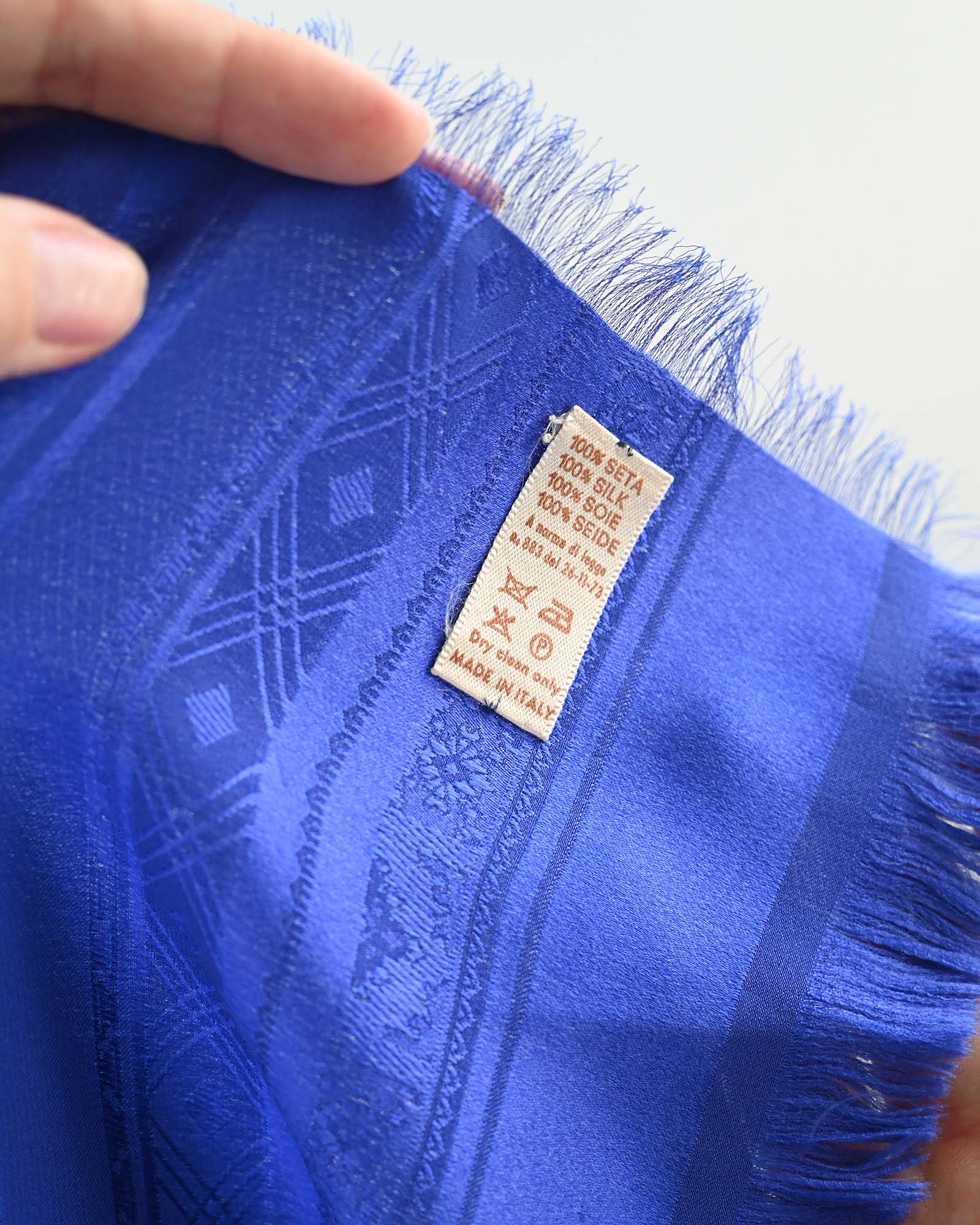 Hodvábny šál Yves Saint Laurent YSL