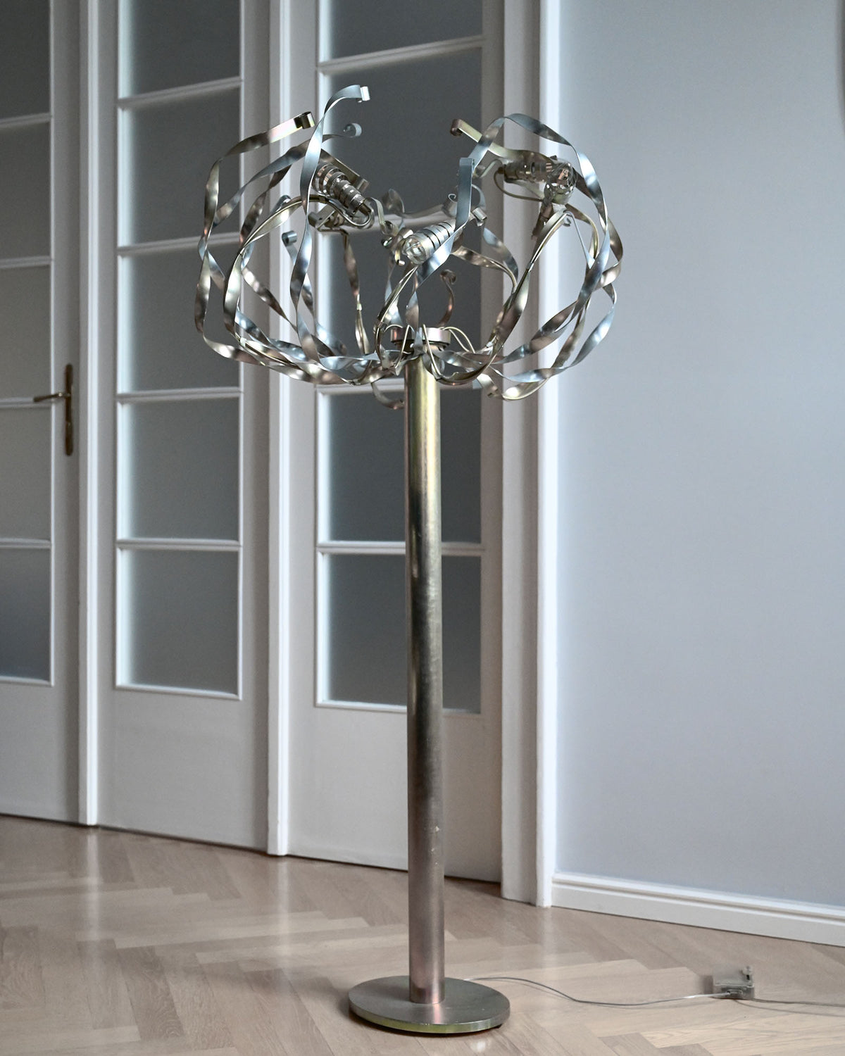 Podlahová kovová lampa, 1990s