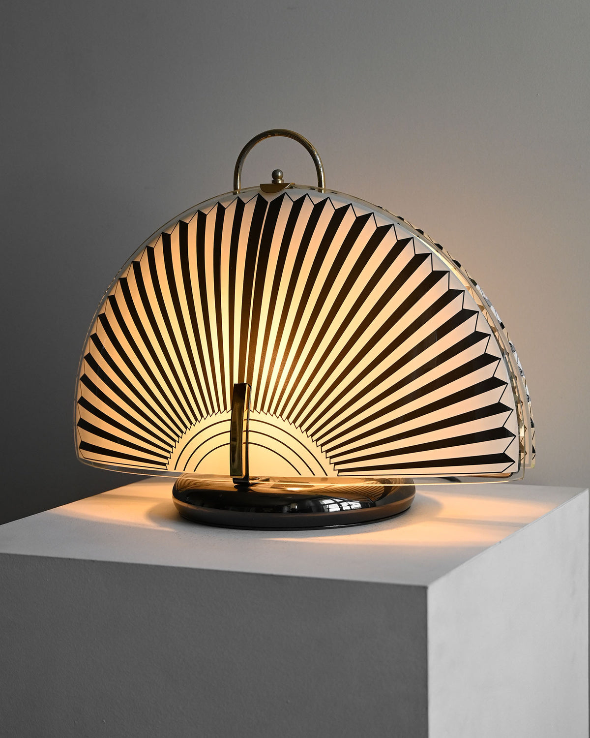Lampa kabelka v štýle Memphis, 1980s