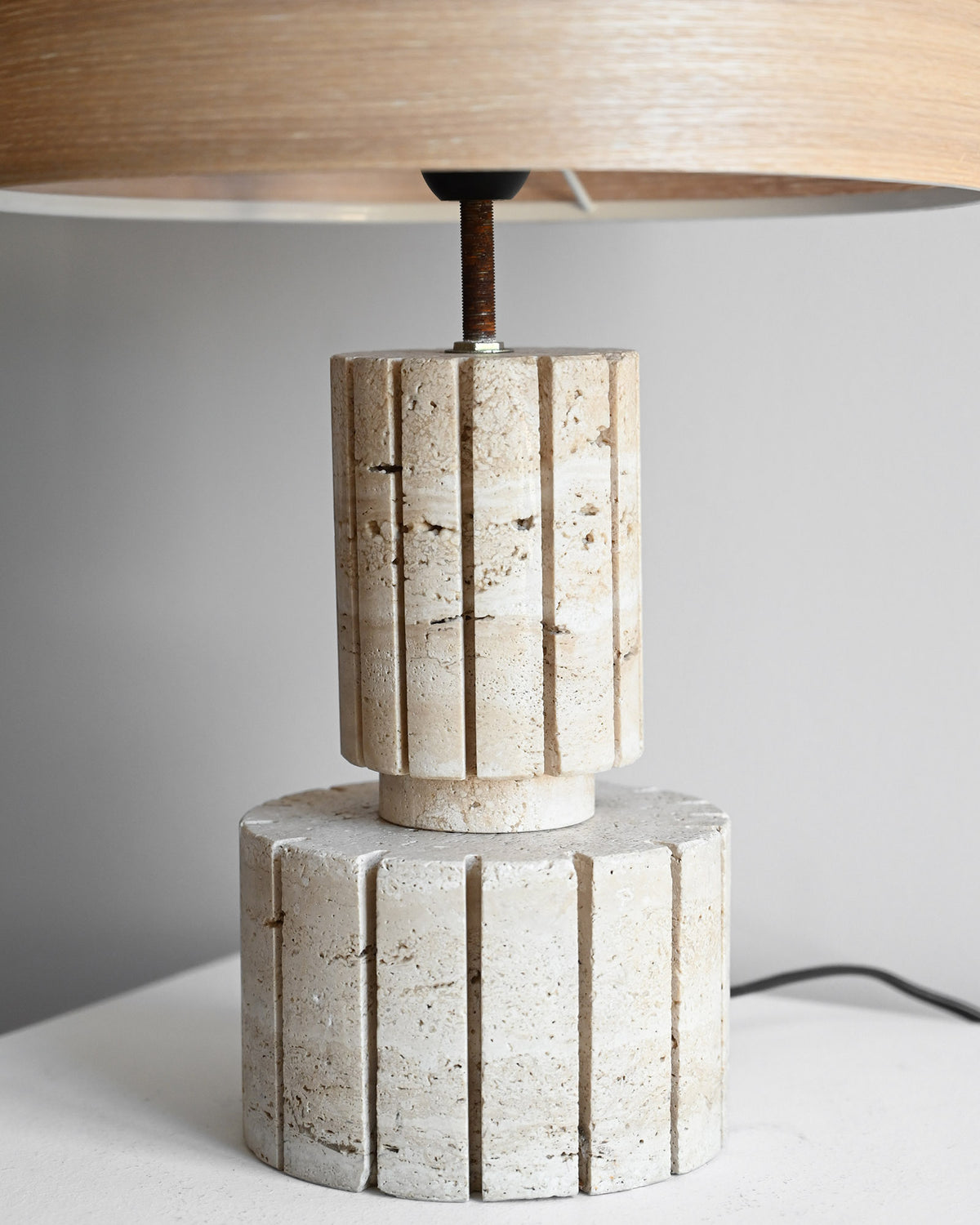 Brutalistická lampa z travertinu, 70. léta