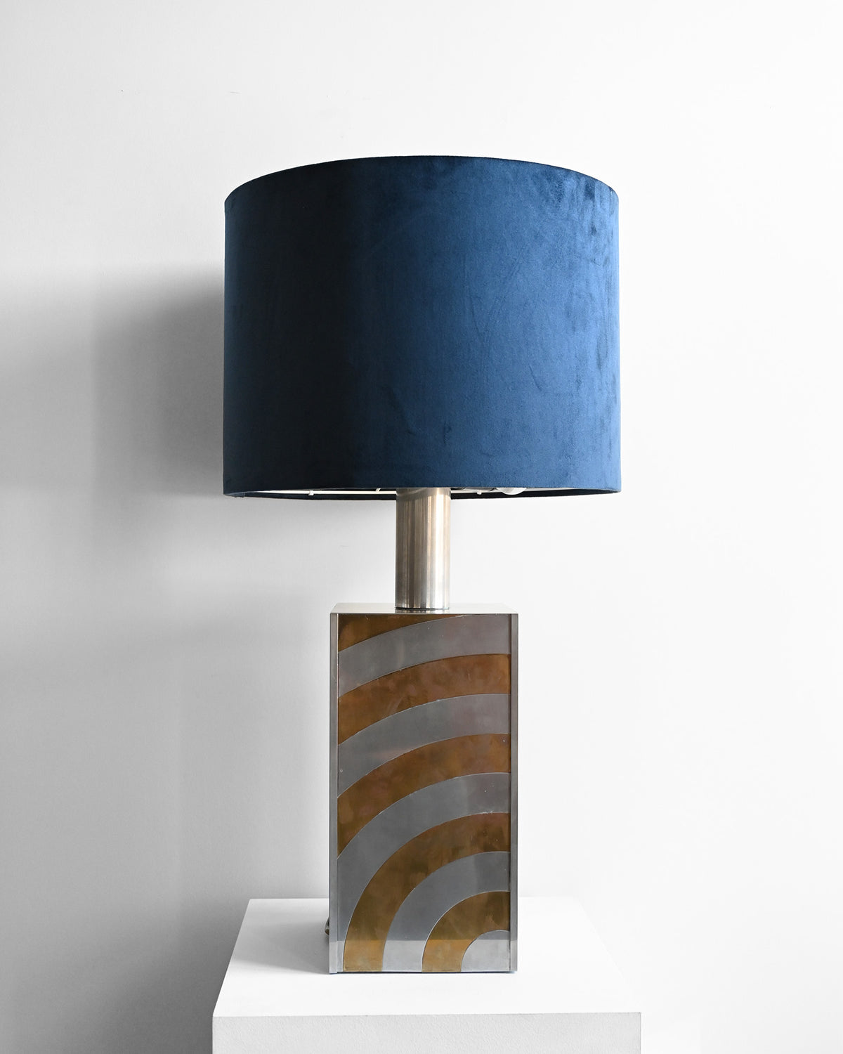 Vysoká mosazná lampa v regency stylu, 70. léta