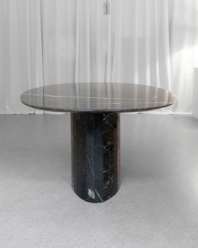 Oválny mramorový jedálenský stôl, Taliansko, 1970s