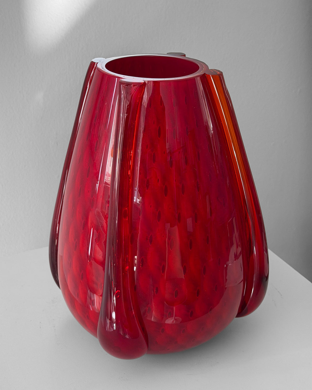 Vysoká váza jahoda murano, 1970s