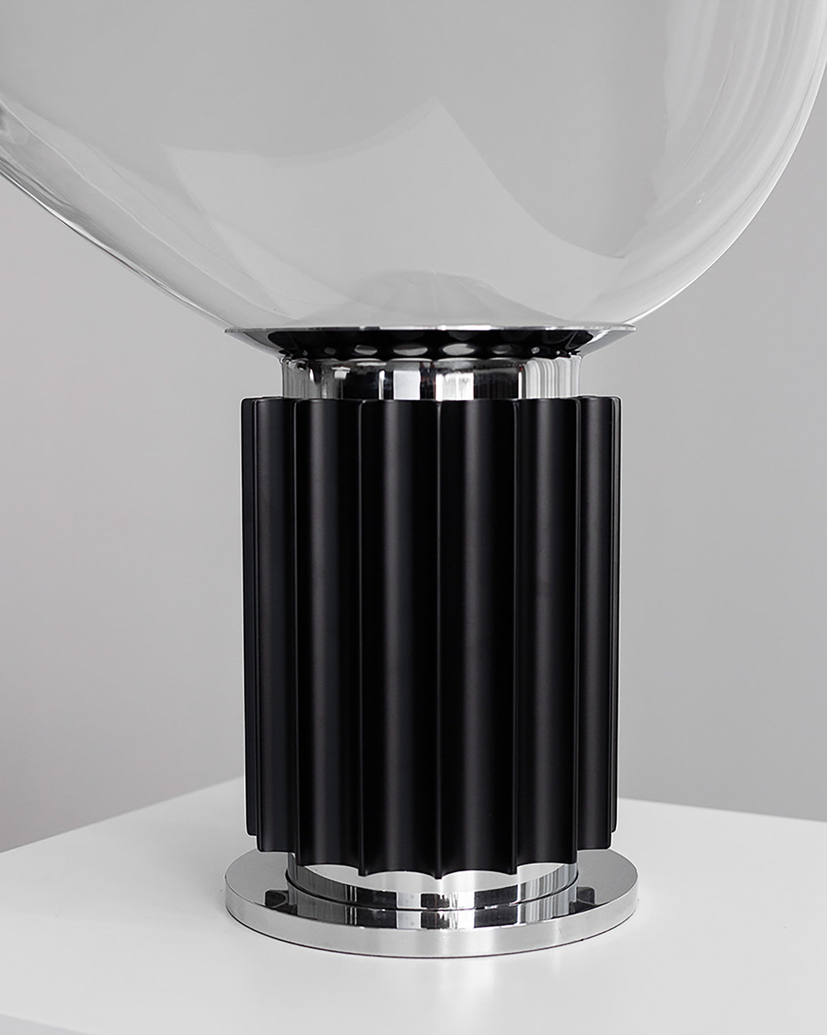 Lampa Taccia, Achille & Pier Giacomo Castiglioni, Flos, 1960s