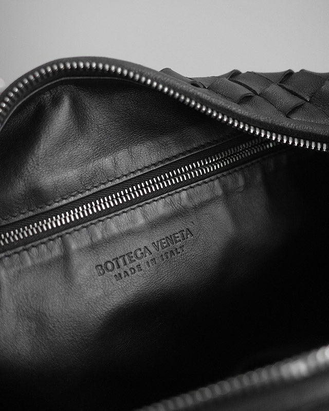 Bottega Veneta Jodie large, čierna koža