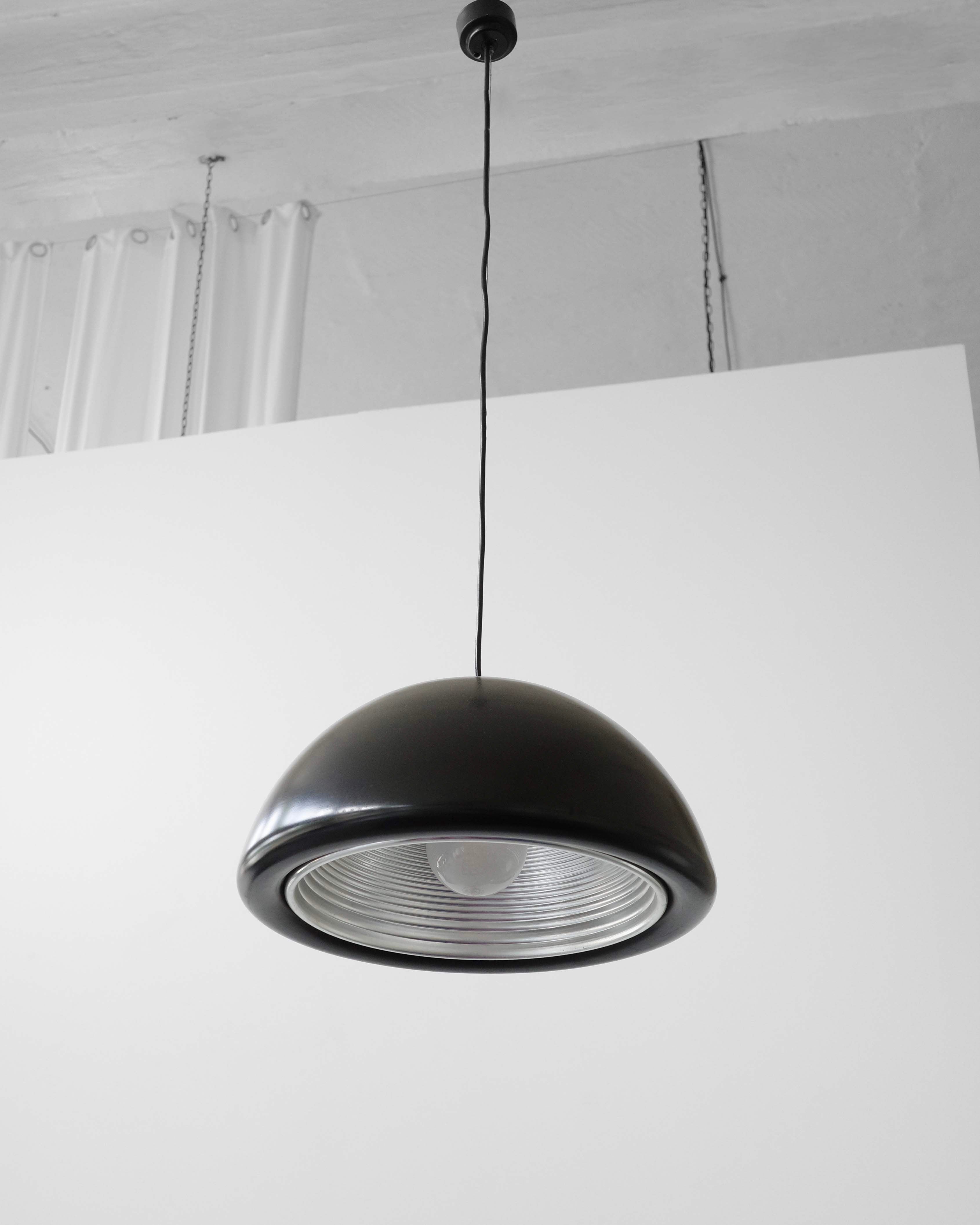 Kovová lampa, 1980s